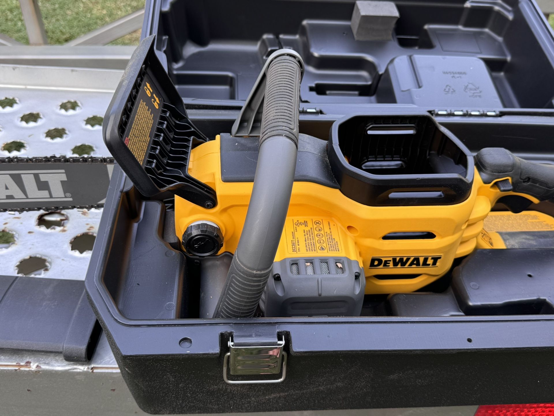Dewalt Chain Saw 60v