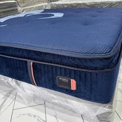 King Sizes Mattress And Box Spring Pillowtop Stearns And Foster 