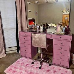 Vanities Pink