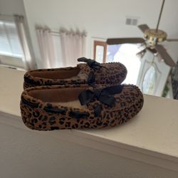 UGG SLIPPERS BRAND NEW SIZE 13