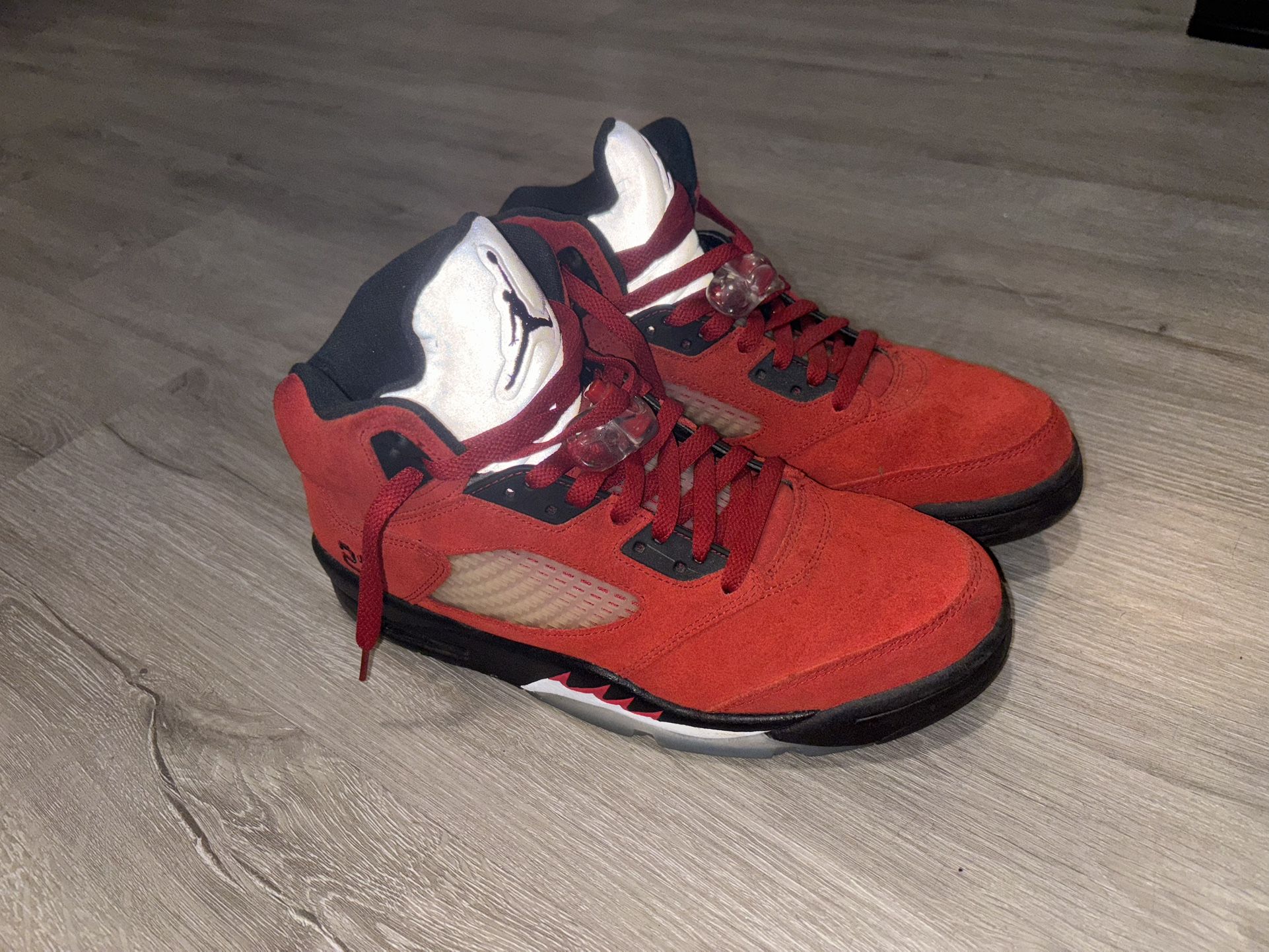 Air jordan 5s Raging Bulls size 9.5 men