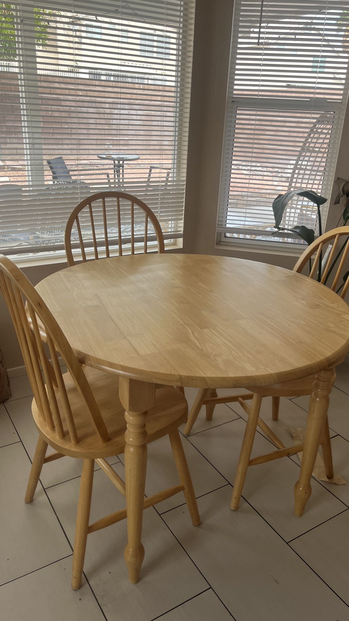 Breakfast Table and 3 Chairs