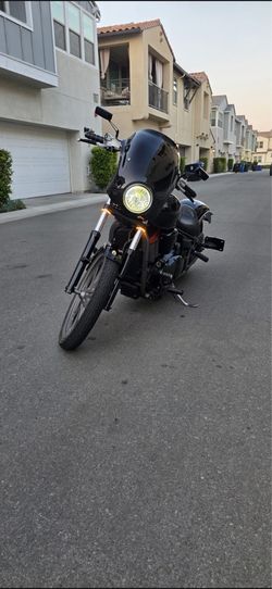 Kawasaki Vulcan custom 900