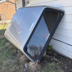 Toyota Tundra  Bed Cap