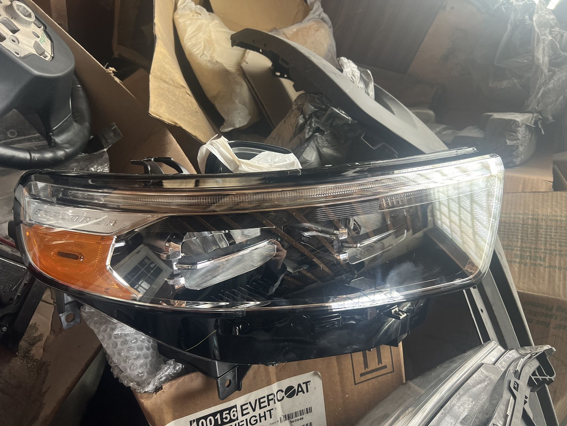 2020-2023 Ford Explorer Headlight New Oem