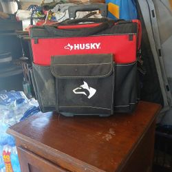 HUSKY 18  ROLLING TOOL BAG