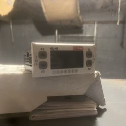 air conditioning or refrigeration programming controller. (Eliwell SMP5500-C-S)