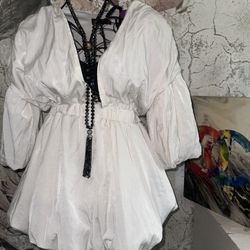 White Size 8 Puffer Dress 