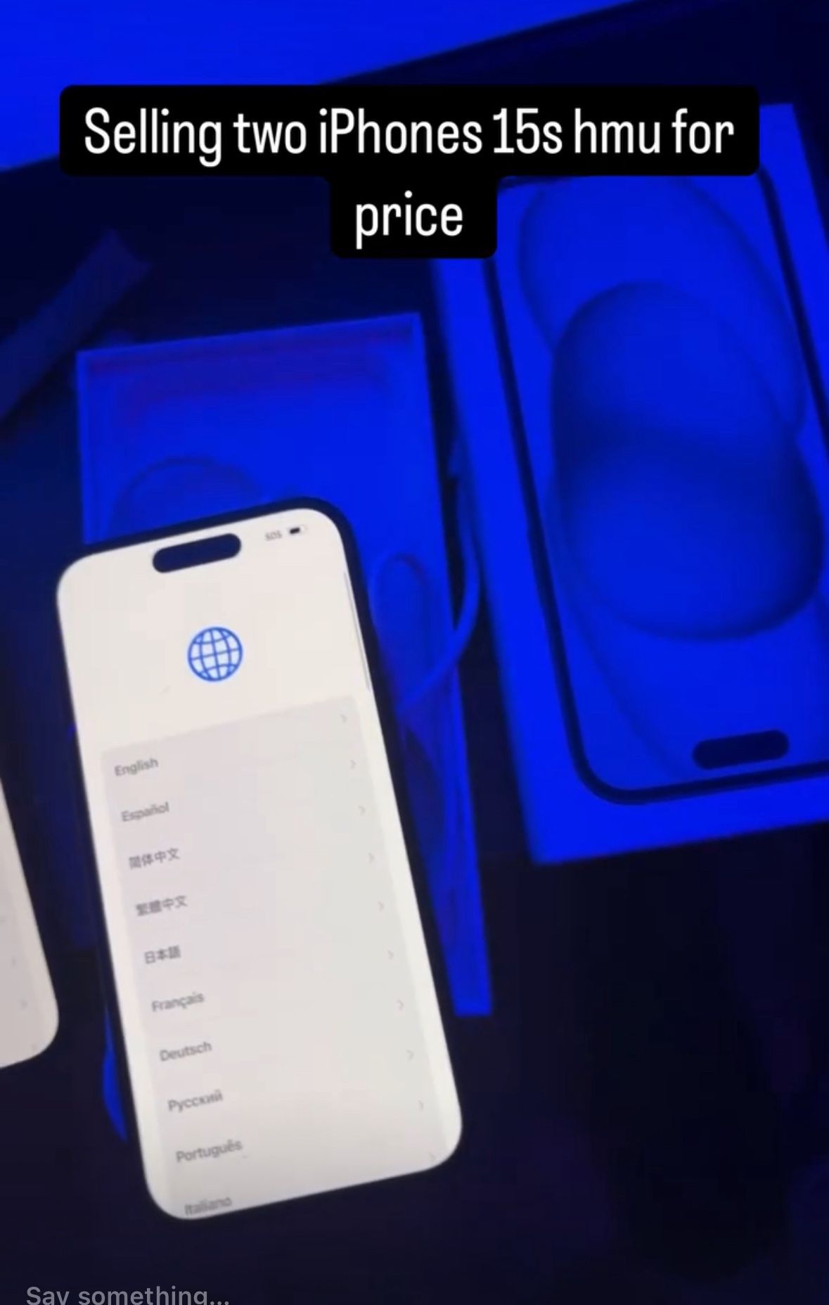 2 iPhone 15s