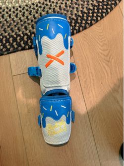 Aria leg guard