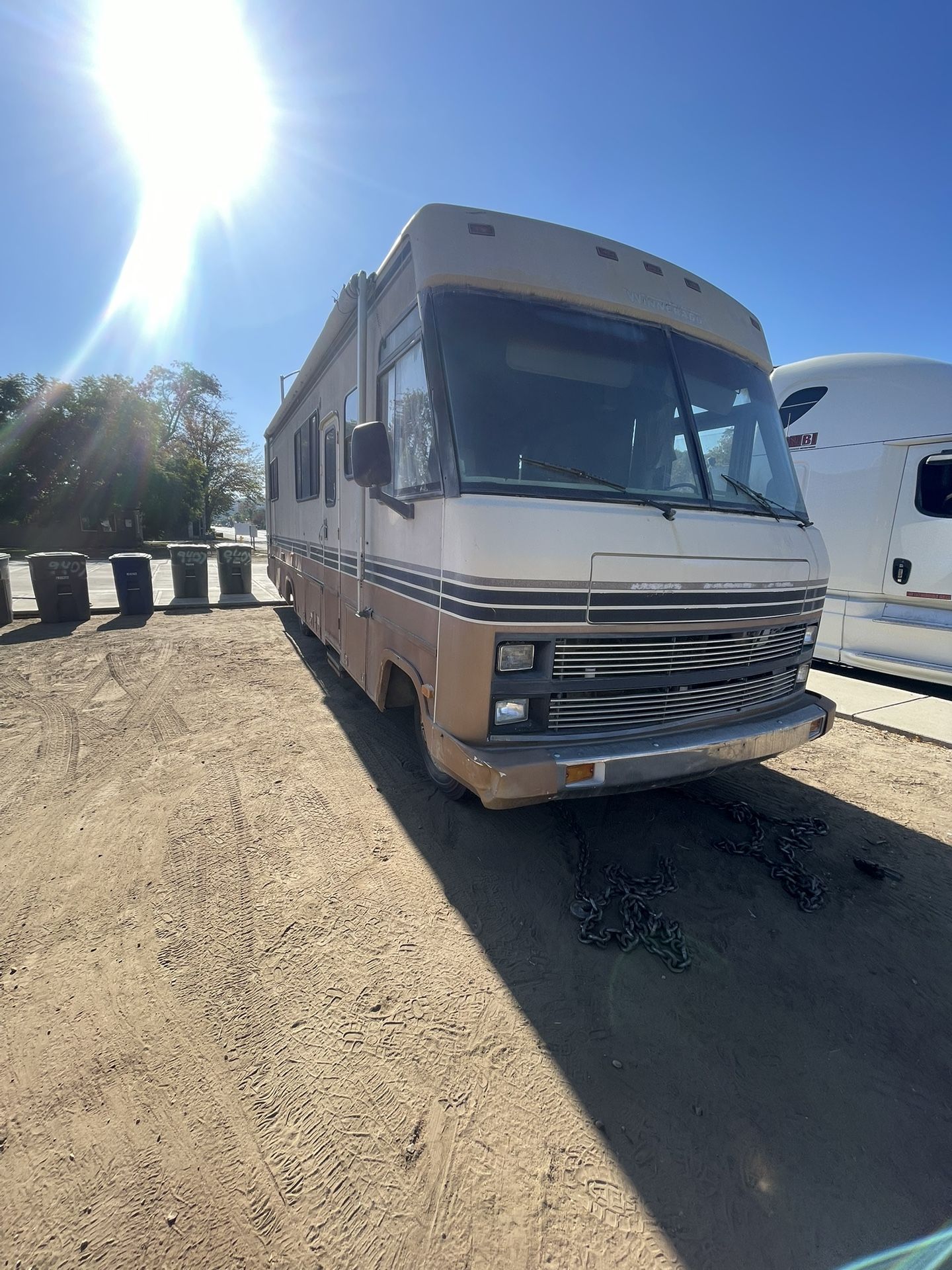 RV - AVAILABLE APRIL 1ST