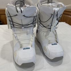 Salomon Snowboard Boots Size 10.5 Savage Men’s in white.
