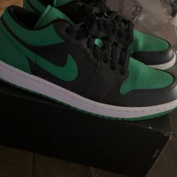 Mens Nike Dunks Size 9 