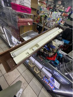 Top Fin 30" Aquarium Light Canopy Hood / Woodgrain Fixture – Fits 20–29 Gal Tanks