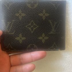 Louis Vuitton Monogram Men's Wallet 