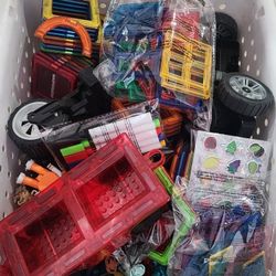Magnetic Building Blocks