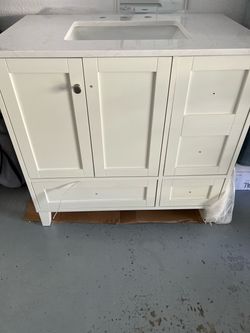Pottery Barn 42” Moro Vanity Bathroom Sink