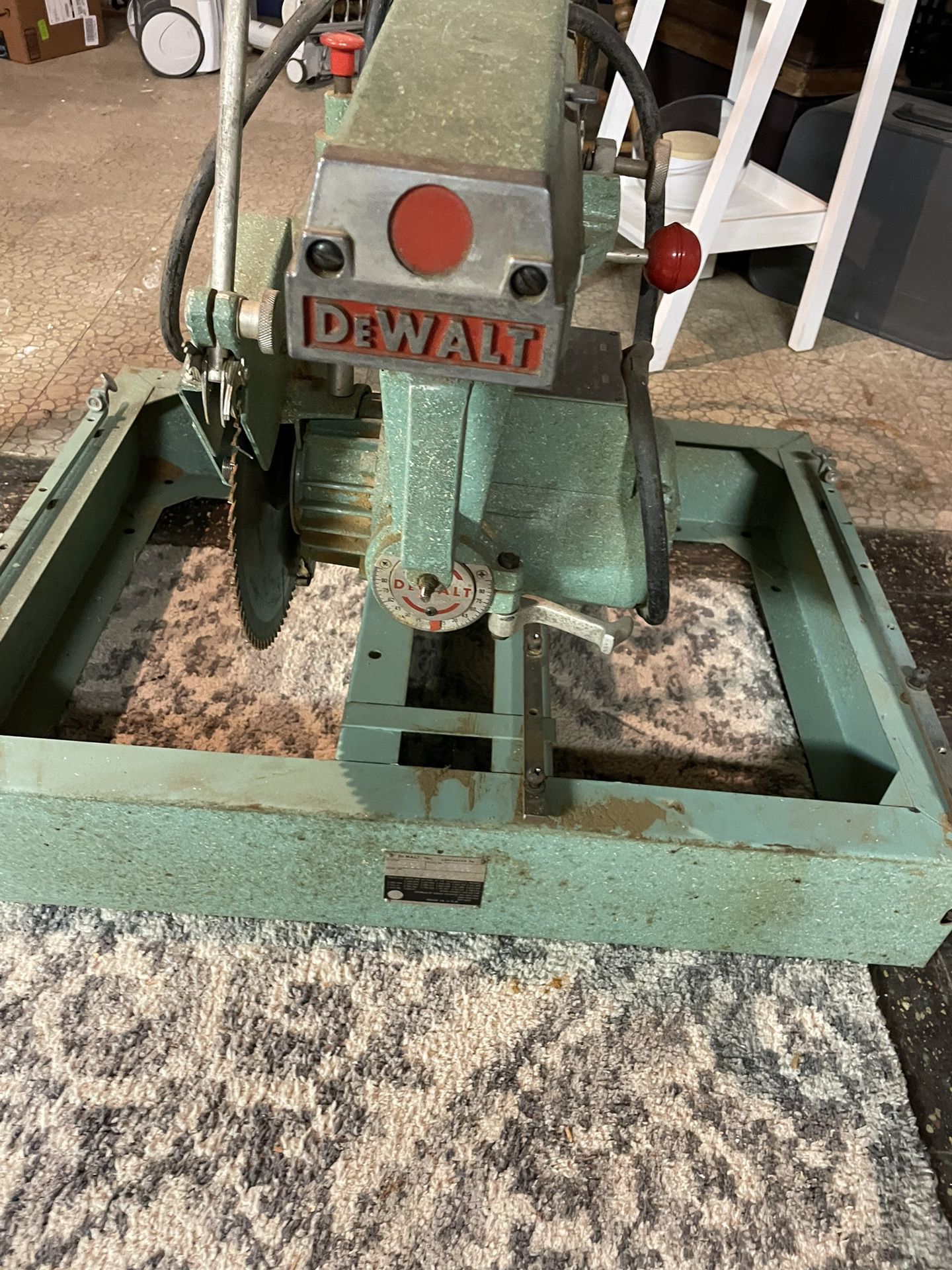 Vintage Dewalt Radial Arm Saw for Sale in East Islip, NY OfferUp