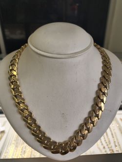 10k Gold Cuban link necklace 46.6 grams 24 Long layaway available 10% down if you interested please make sure you ask for Maribel thank you