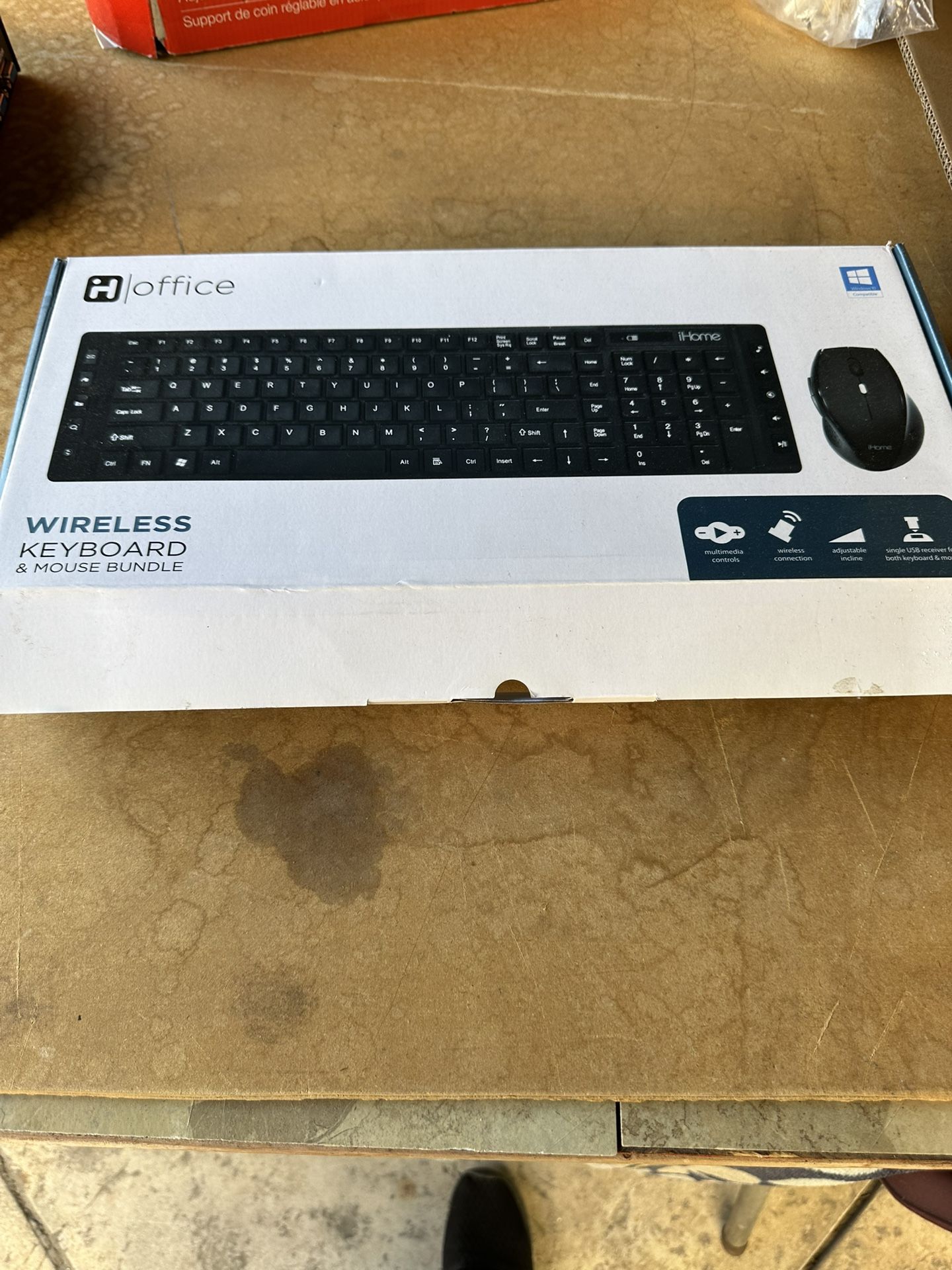 Wireless keyboard & Mouse Bundle.