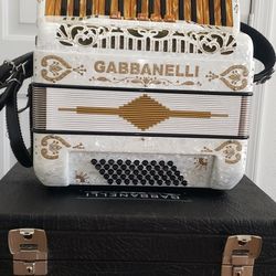 Gabbanelli 5 switches Accordion 30 keys (teclas)