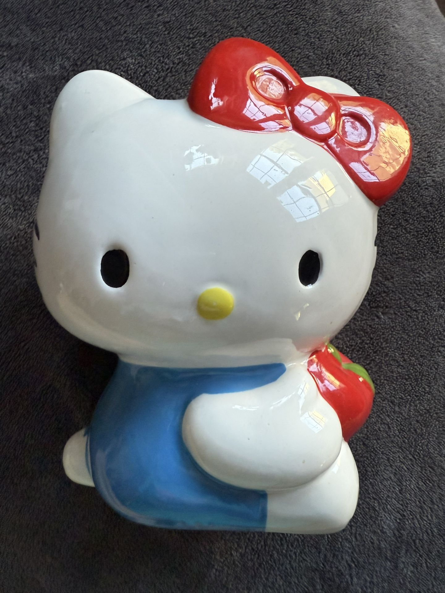 Hello Kitty Ceramic piggy bank
