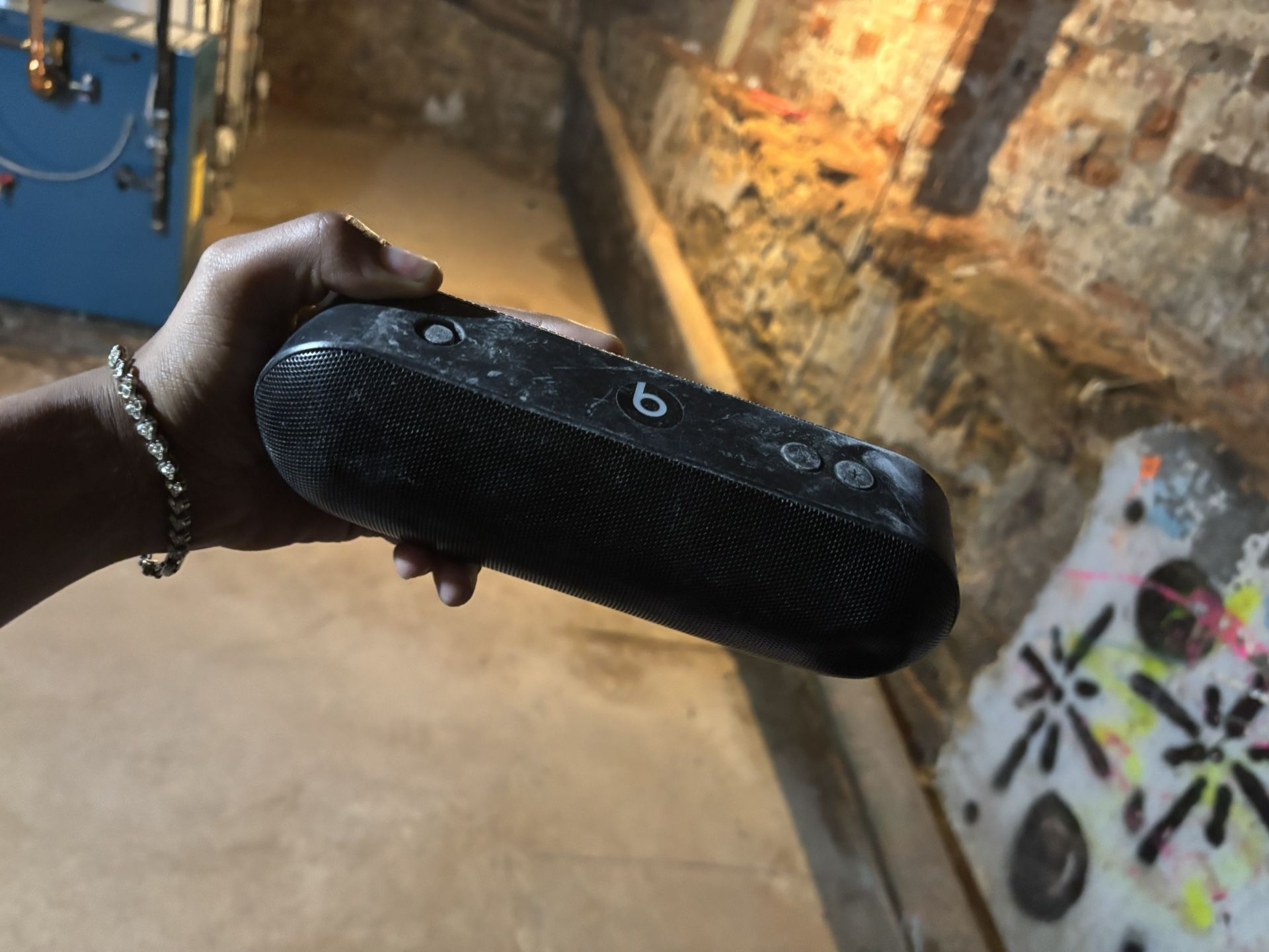 Beats Pill