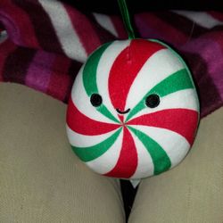 Dulce The Christmas Ornament Squishmallow 