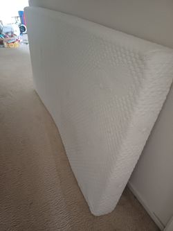Twin mattress