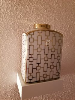 Porcelain Ginger Jar Or Vase