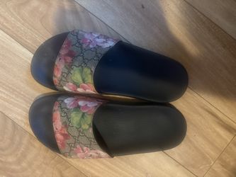 Gucci Slide Size 9