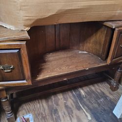 Wooden Mudroom Bench - DIY Project