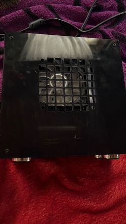 Small computer with power supply and hdmi to display port cord