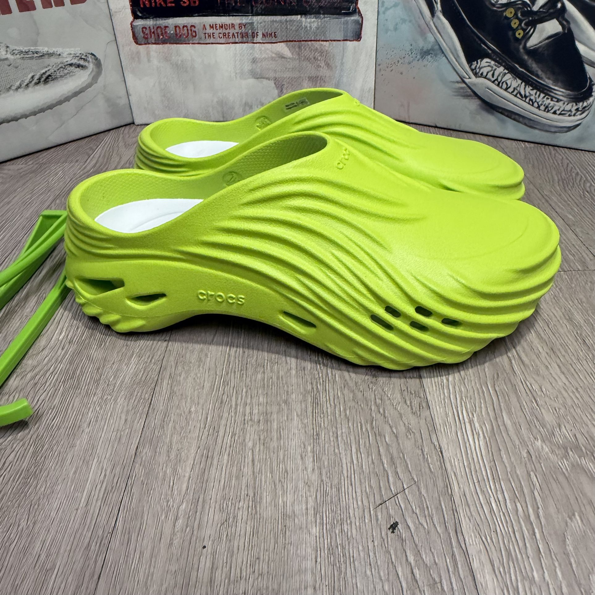 Crocs Echo Wave Lime Punch Volt Men Size 8- 12 New Sandals Slipper