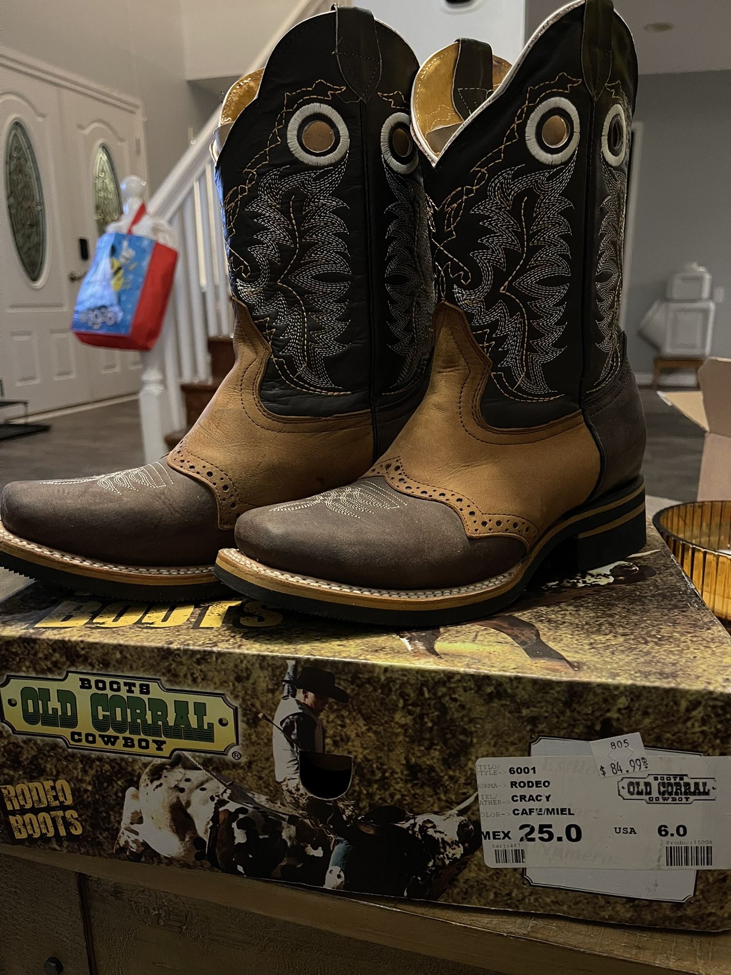 Cowboy Boots Size 6 Brand new