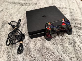 PS4 slim 1TB