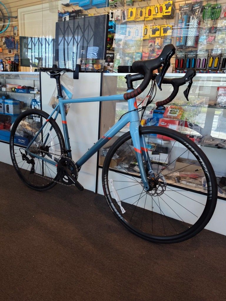NEW 2022 CLOSEOUT 58CM FUJI SL-A 1.3 GRAY BLUE SHIMANO 105 ROAD BIKE