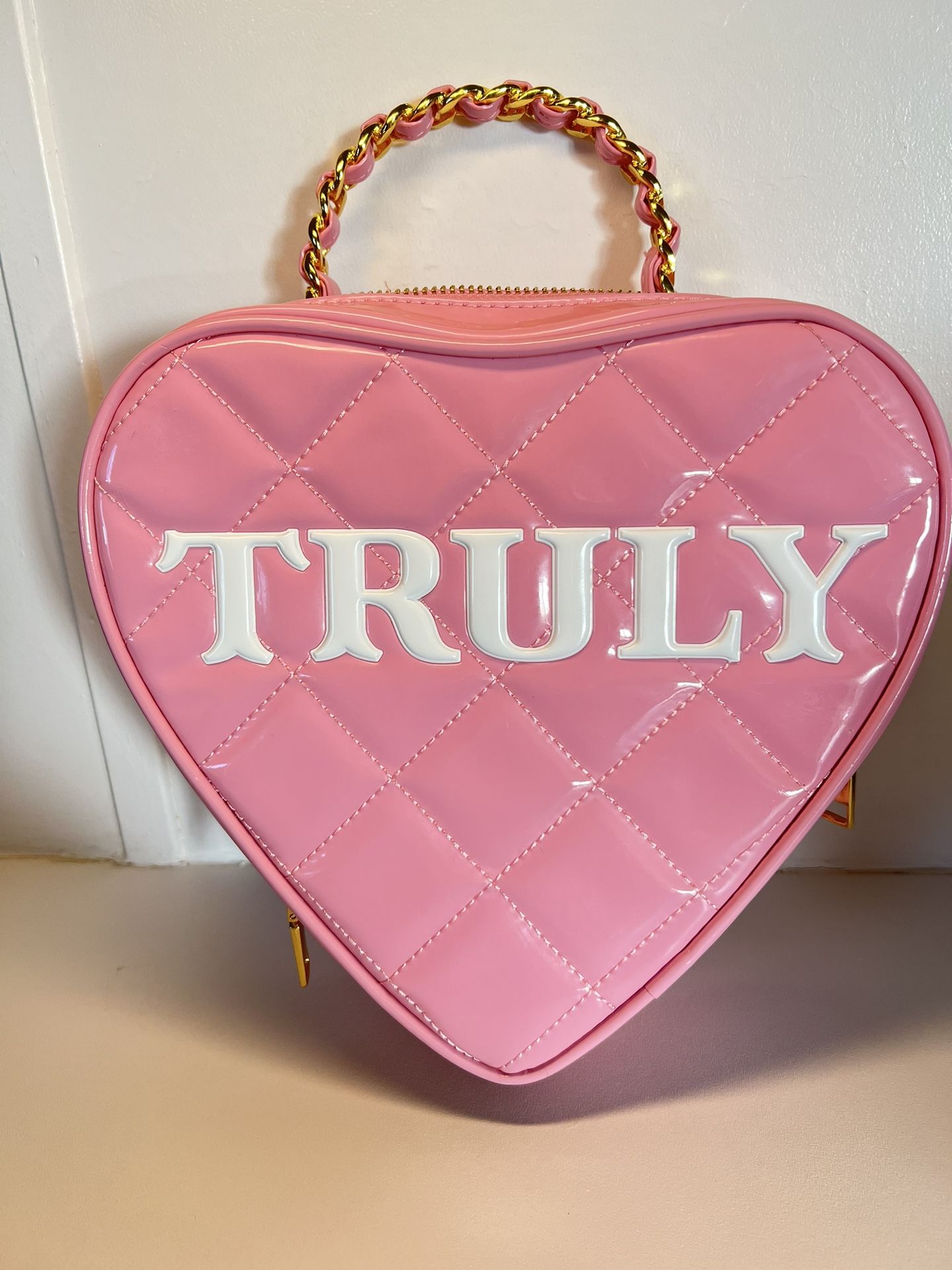 TRULY BEAUTY ADORABLE HEART SHAPED QUILTED HAND BAG