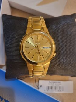 Mens Seiko automatic watch almost new!
