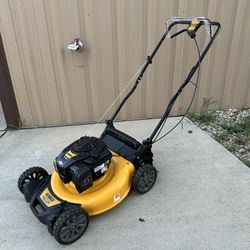 DEWALT 21 in. 150cc Briggs and Stratton 625ex Engine Rear Wheel Drive 2-in-1 Gas Self Propelled Walk Behind Lawn Mower