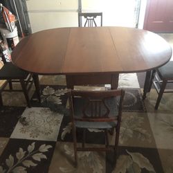 Vintage Drop Leaf Table w/ 4 Folding Chairs