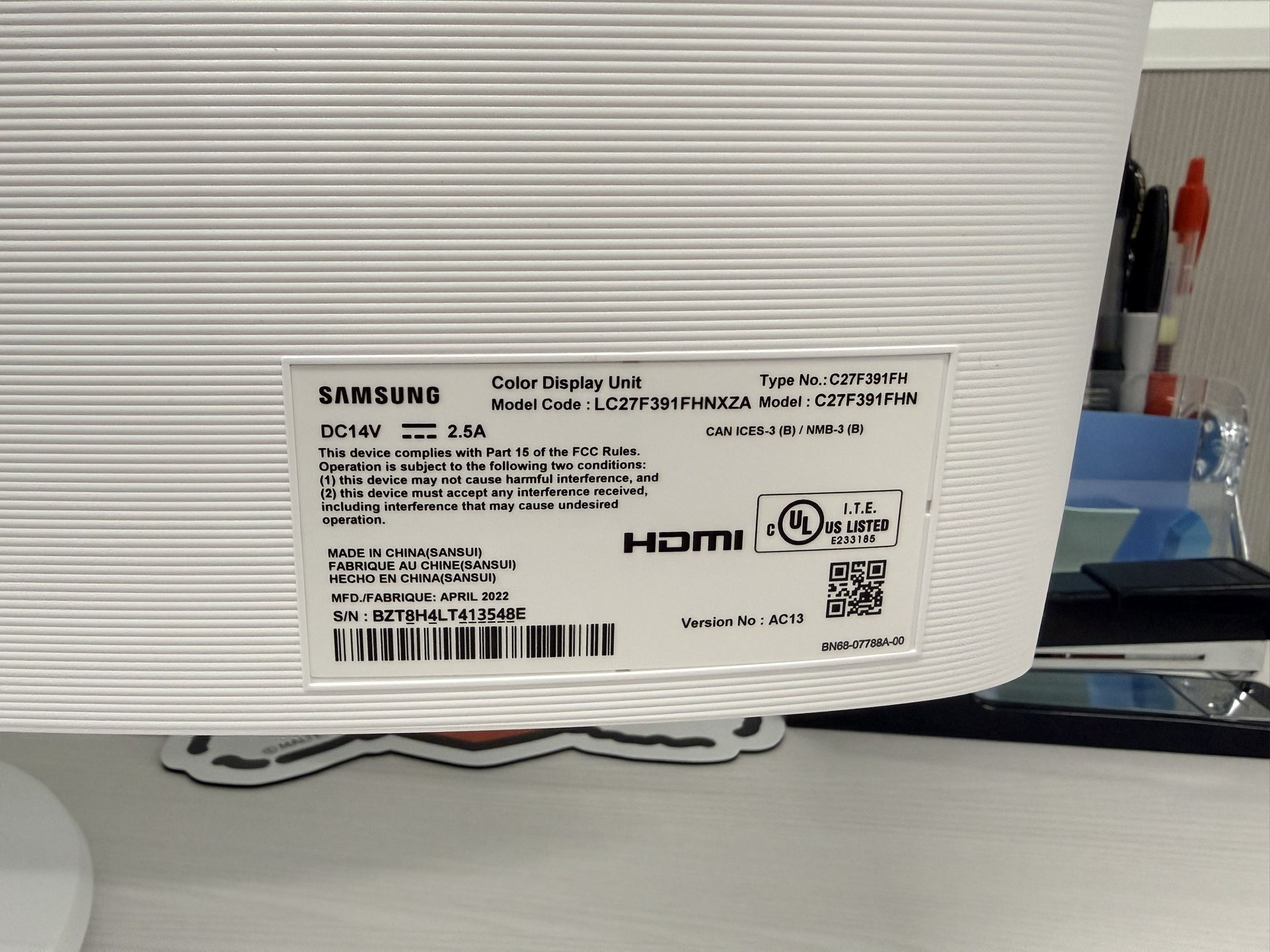 Samsung 27” Curved Monitor – White – Excellent Condition