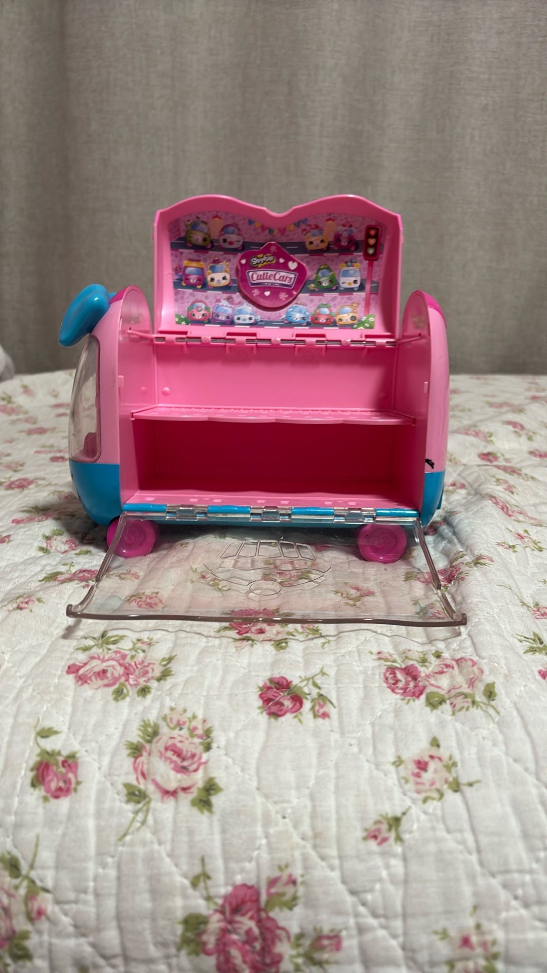 Shopkins Cuite Cars parking