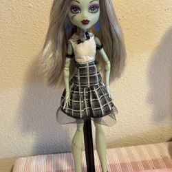 Monster High Ghouls Alive Frankie Stein Doll