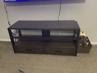 Good Condition Entertainment Set With Tv Holder