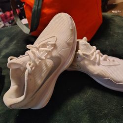 Size 7 Nike Air Zoom
