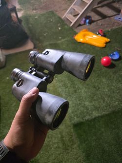 Bushnell Black Binocular with Carry Case