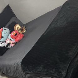 Full Size Bed Frame With Mattress 