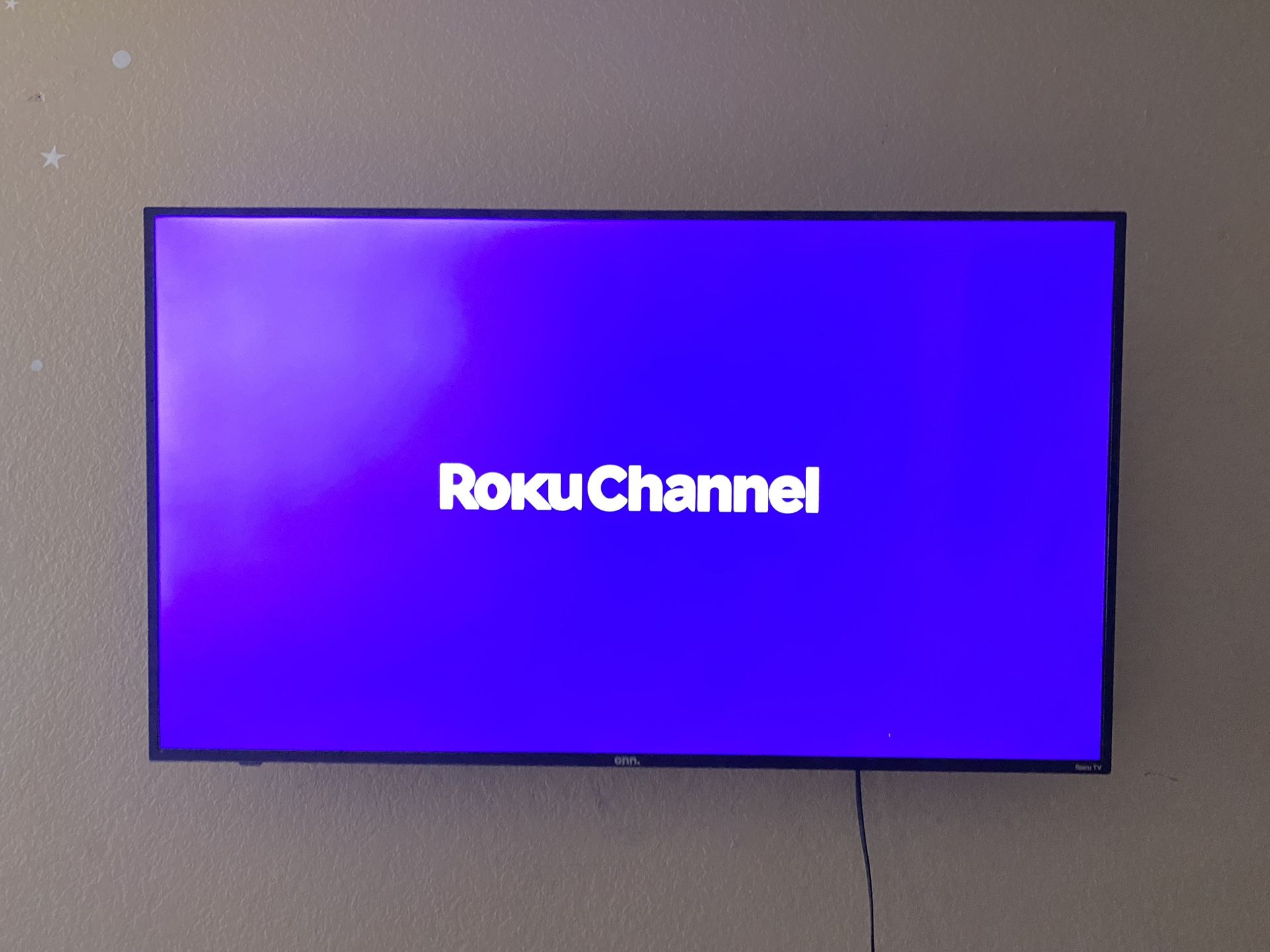 50” Onn Roku 4K Smart TV + Wall Mount 