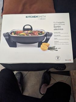 Electric skillet